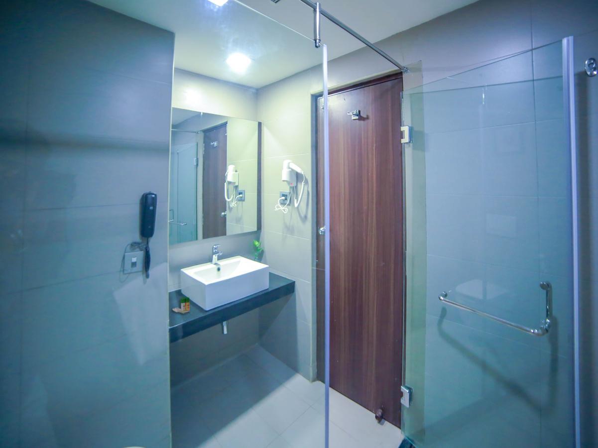 Mohammadnagar Oyo 6472 Hotel Metropolitan מראה חיצוני תמונה